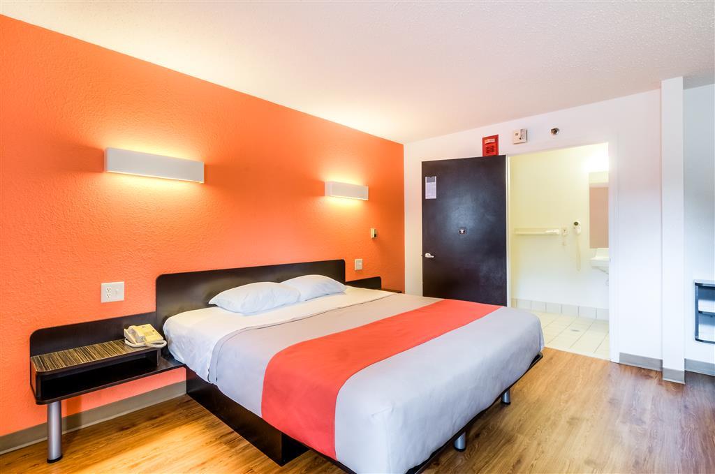 Motel 6 Normal Room photo