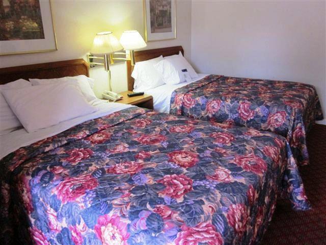 Motel 6 Normal Room photo